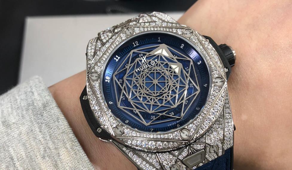 宇舶手表偷停的原因（宇舶手表偷停怎么办））（图）