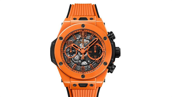 宇舶手表表蒙有划痕如何解决