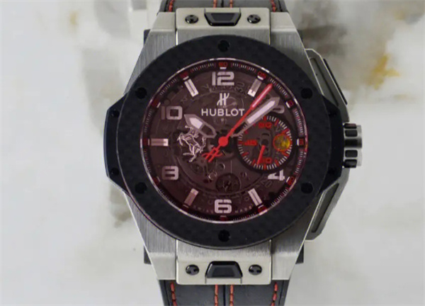 宇舶手表表盘有划痕解决技巧